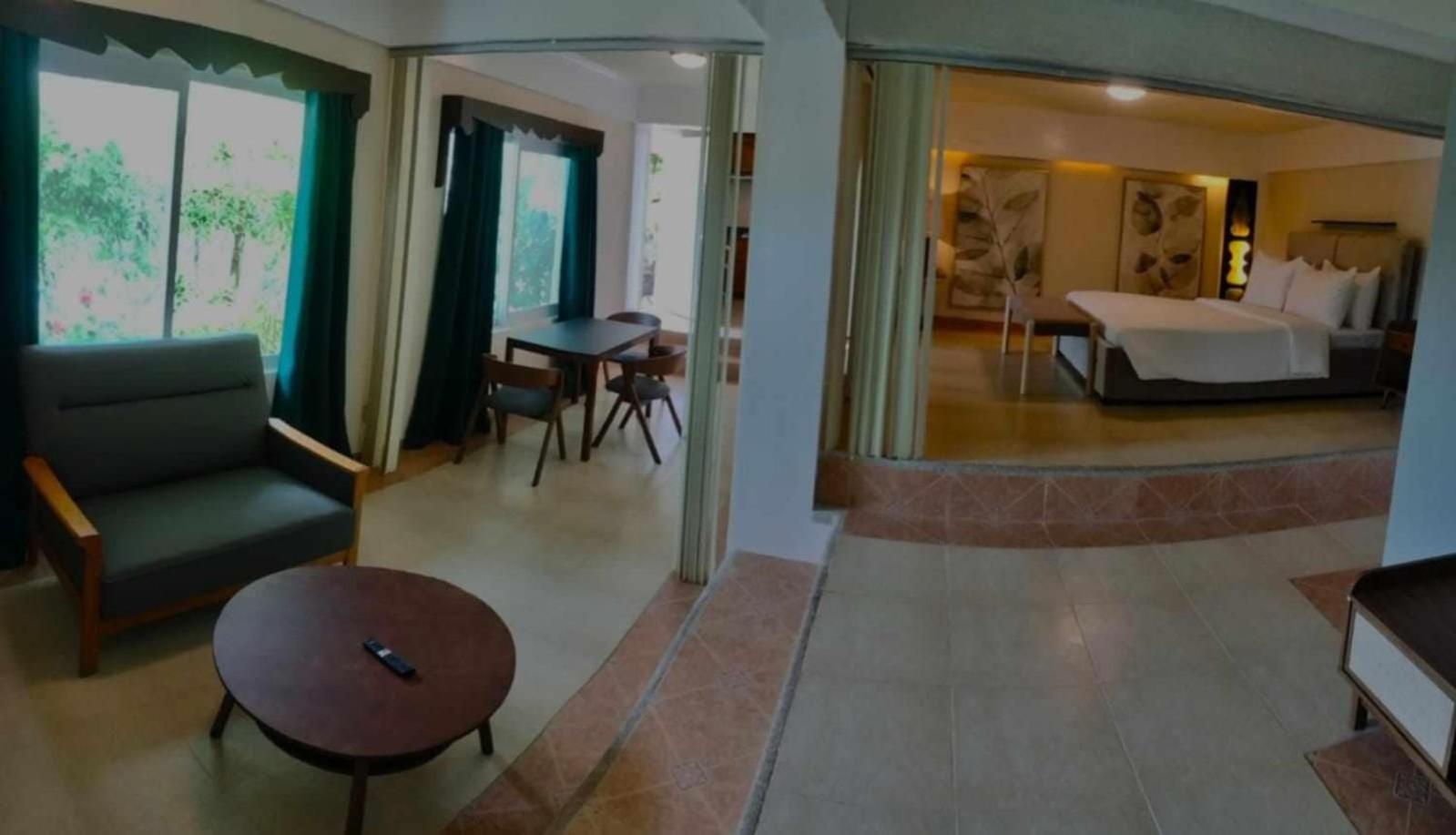 Breakfast At Monaco - Palais Boracay Manoc-Manoc Exterior foto
